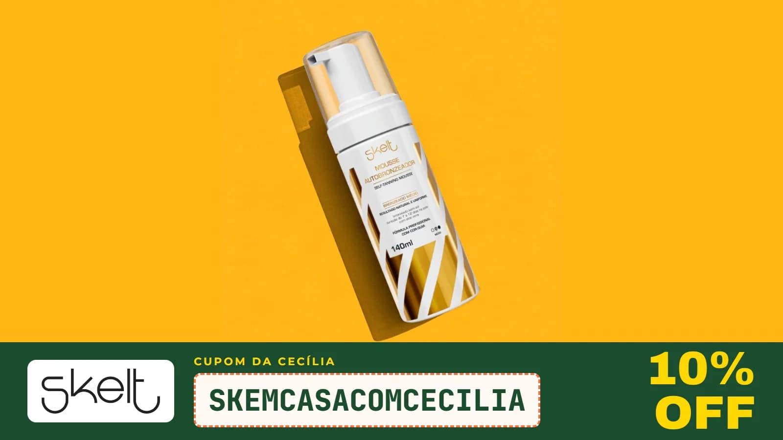 Mousse autobronzeador da Skelt sobre fundo amarelo, com o logo da loja e o cupom SKEMCASACOMCECILIA de 10% OFF